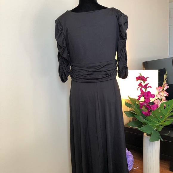 Women's Deep V Neck Waist HalfBubble Sleeves Dress - Picture 6 of 8